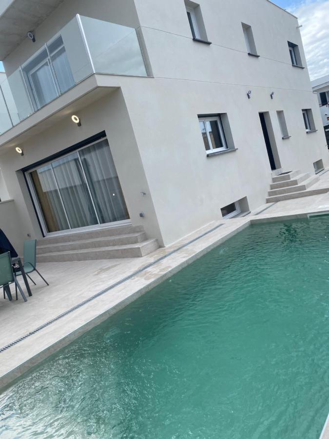 Maison Bella * Empuriabrava